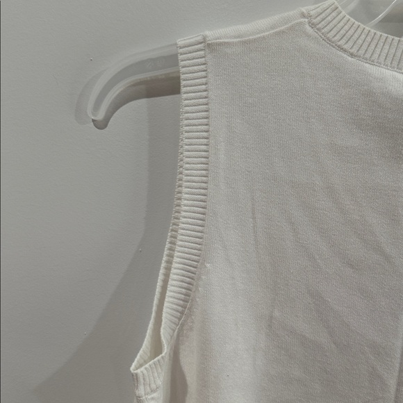 Izod XFG Womens Golf V-Neck Argyle Knit Sweater Size Small - Picture 9 of 9